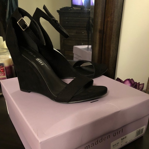 madden girl willow wedge sandals